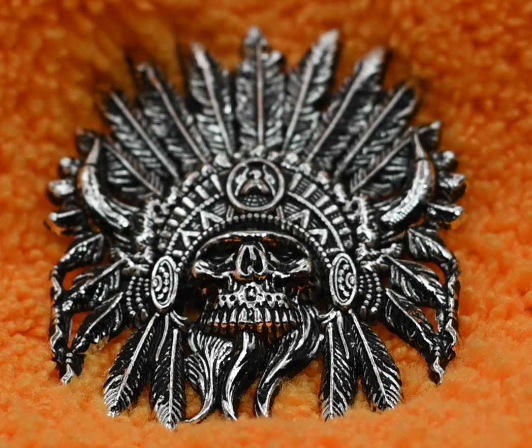 Front Facing Indian Skull Chief Pin